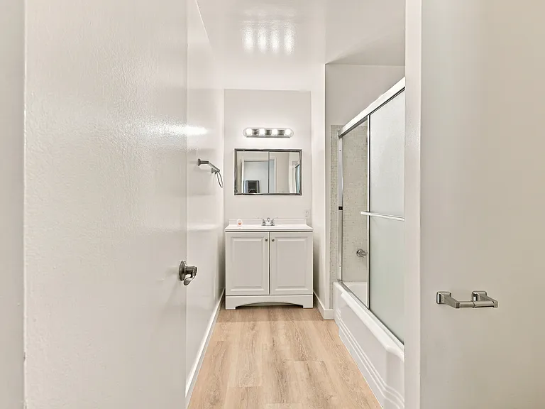 1799 N Hollywood Way #J — Photo 11