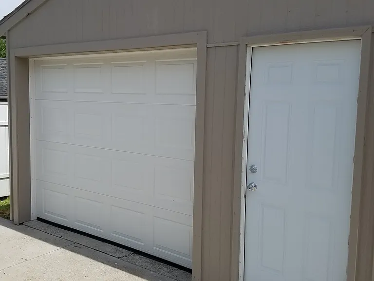 240 N Harmony St — Photo 16