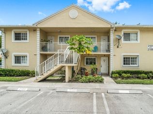 2102 Palm Beach Trace Dr, Royal Palm Beach, FL 33411