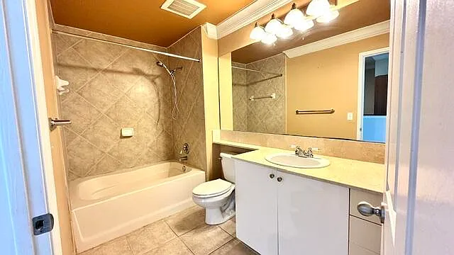 100 NE 6th St #709 — Photo 9