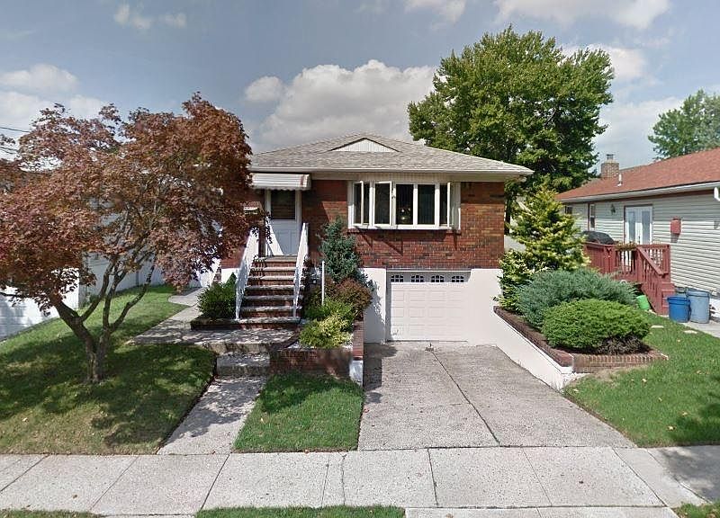 1st image of 81 Wenlock St