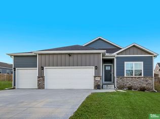 8522 S 63rd St, Papillion, NE 68157
