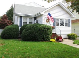 25 2nd Ave, Hawthorne, NJ 07506