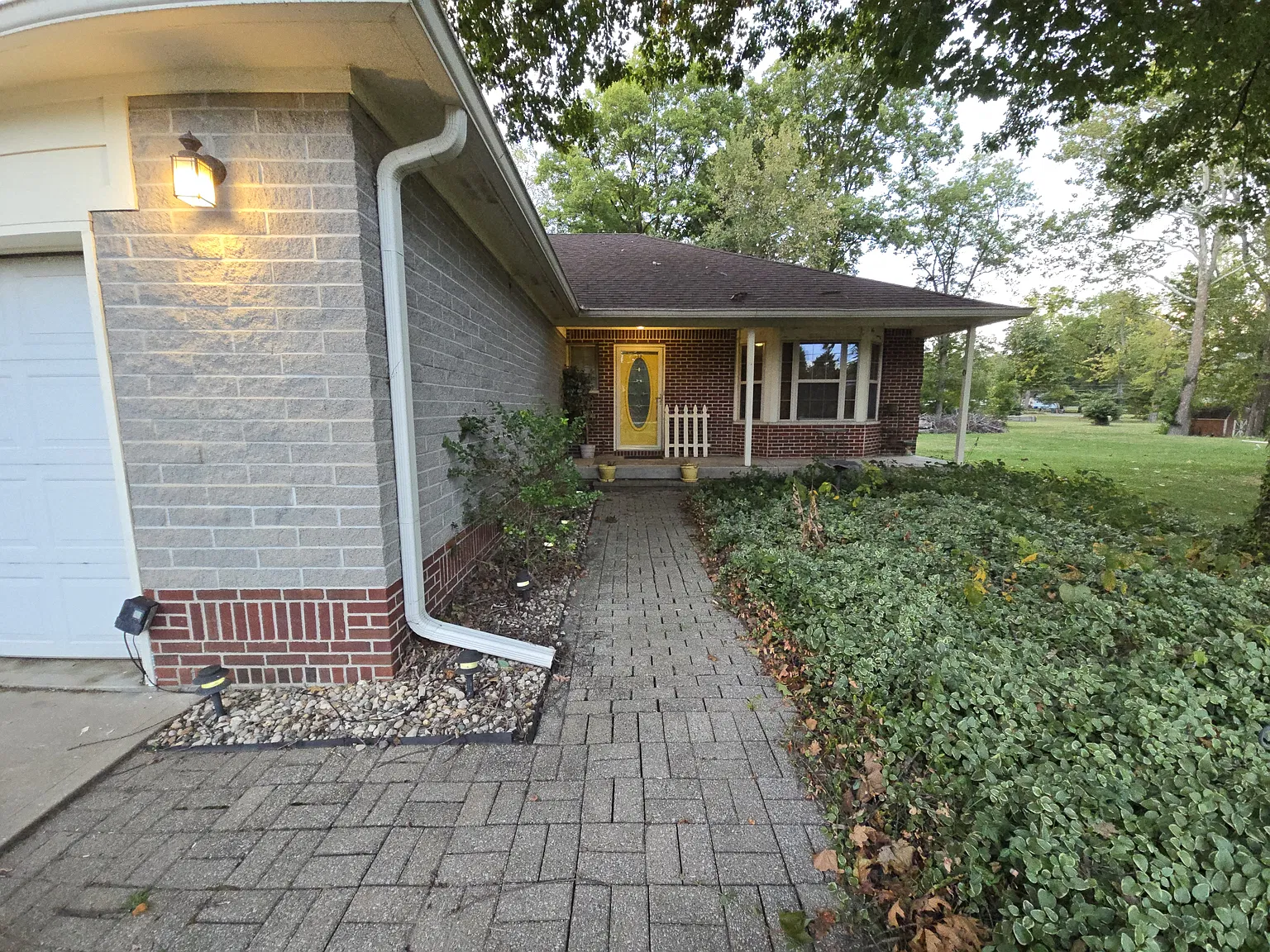 7436 English Ave — Photo 3