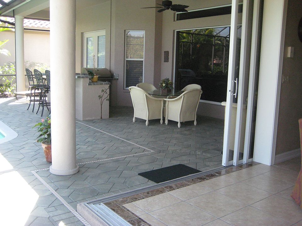 2nd image of 2522 Augusta Dr