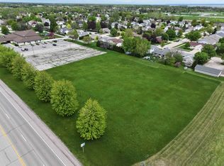 Jackson St, Oshkosh, WI 54901