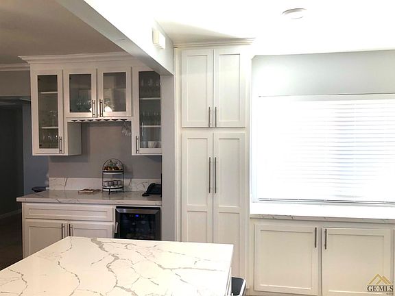 5th image of 2100 Sherwood Ave