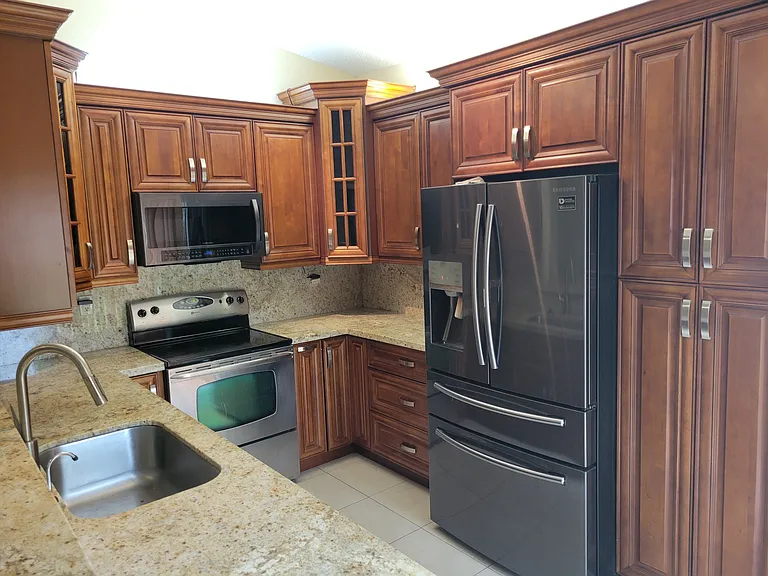 5881 Chester Ln — Photo 15