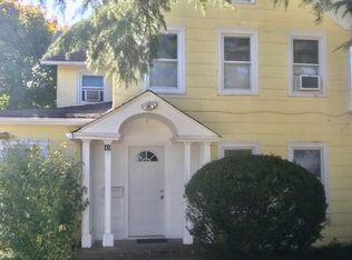 49 Solomon Ave, Inwood, NY 11096