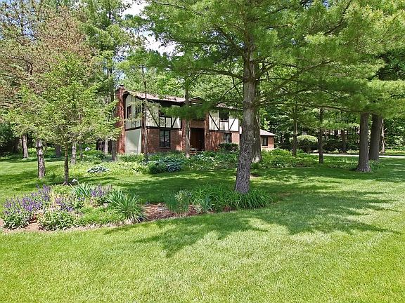 2nd image of 4890 Bayhill Dr