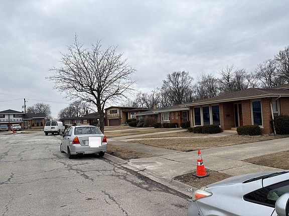 4th image of 119 E 144th Ct
