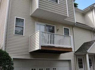 35 Maple Tree Ave APT 6, Stamford, CT 06906