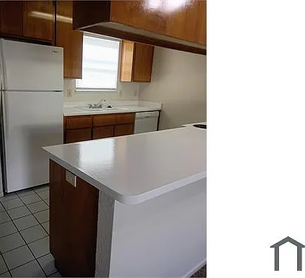 3 bed, 1350 sqft, $2,100 — Photo 4