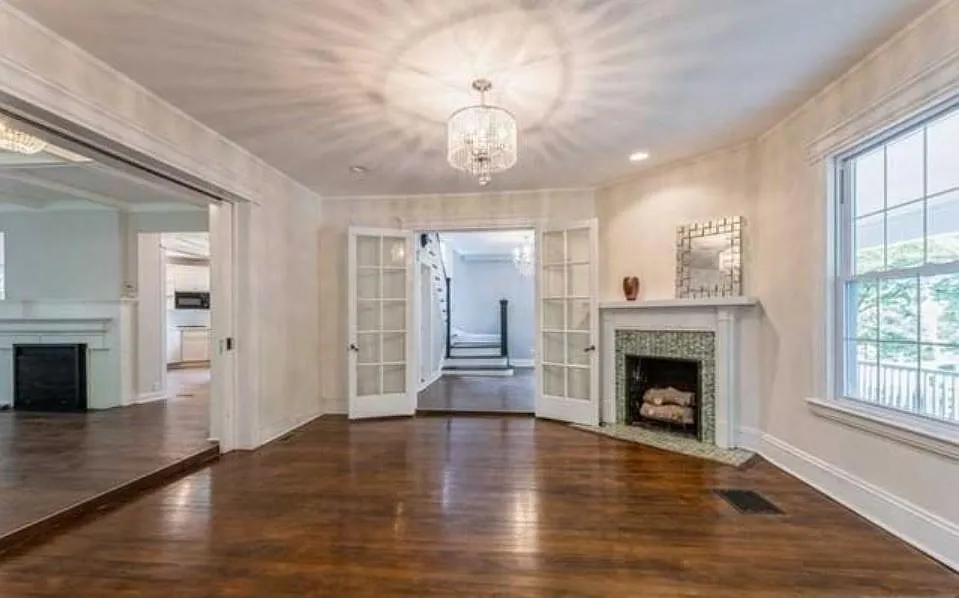 6 bed, 3155 sqft, $7,700 — Photo 3