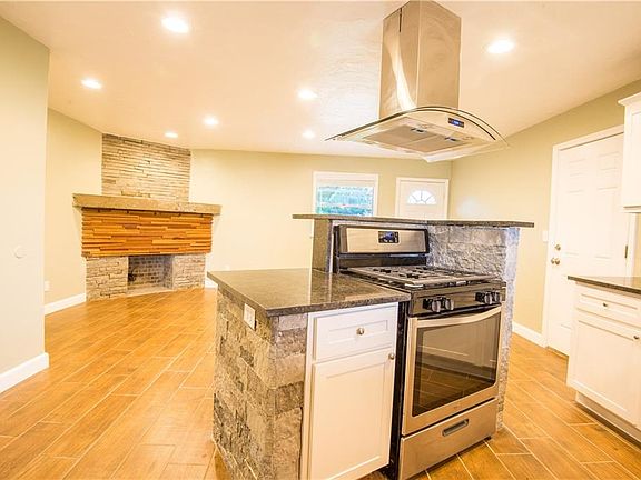 5th image of 1101 Kingston Dr