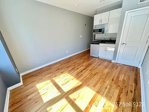 533 Budd St Photo 1