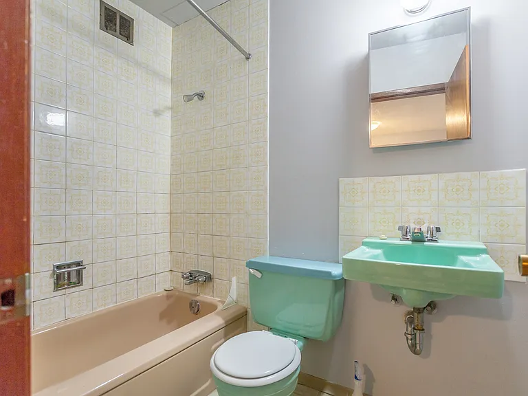 313 3rd Ave NE #9 — Photo 10