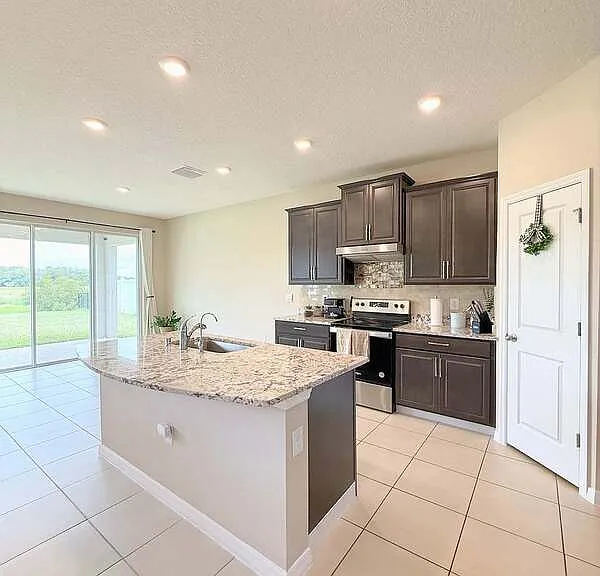13781 Wineberry Dr — Photo 9