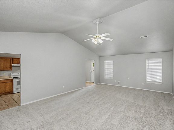 3rd image of 2576 Appleglen St