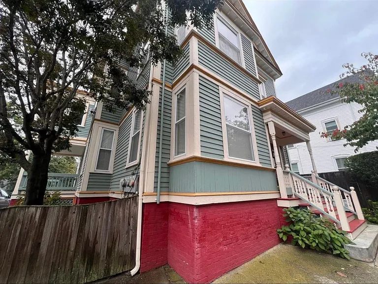 82 Camp St #2 — Photo 23