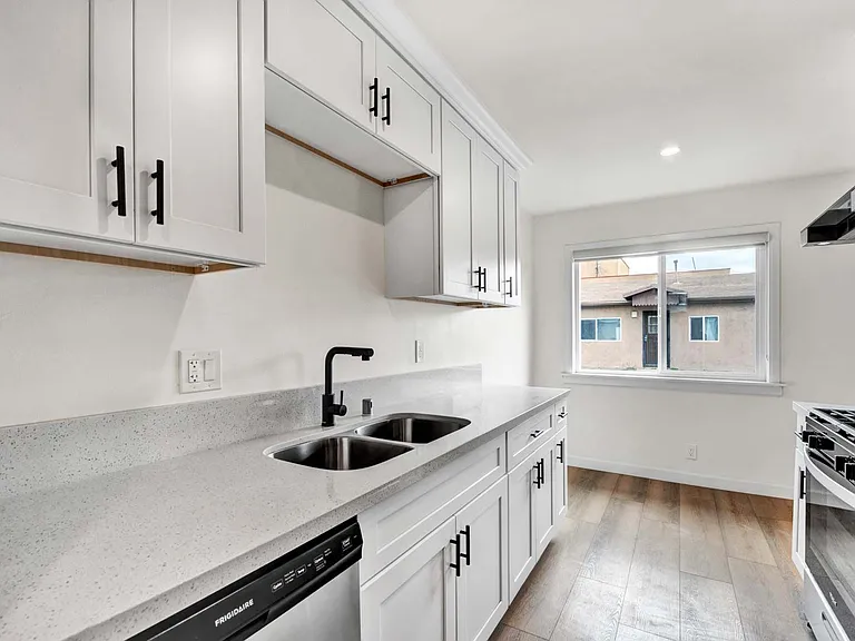 2033 Harbor Blvd #2034 — Photo 7