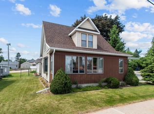 129 N Pine St, Hortonville, WI 54944