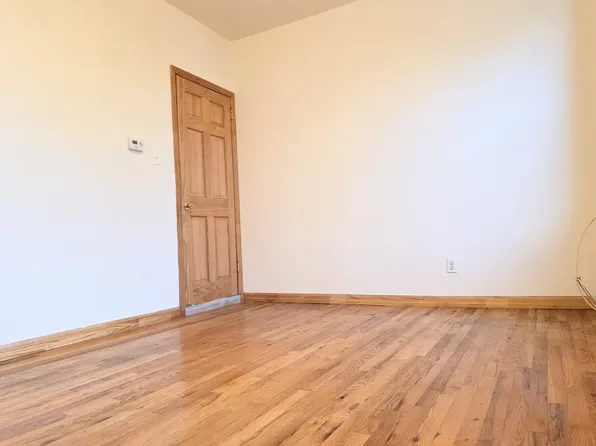 1201 Bay Ridge Parkway image 2 of 13