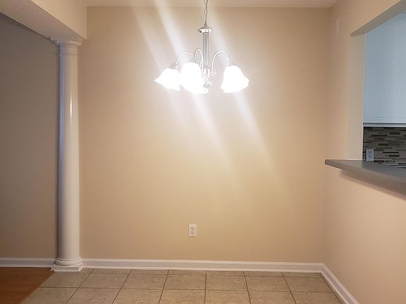 3rd image of 109 Creek Ln #1