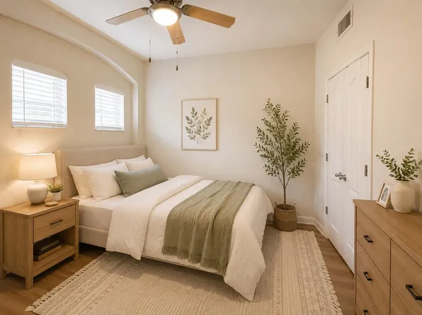 2505 San Gabriel St APT 211, Austin, TX 78705
