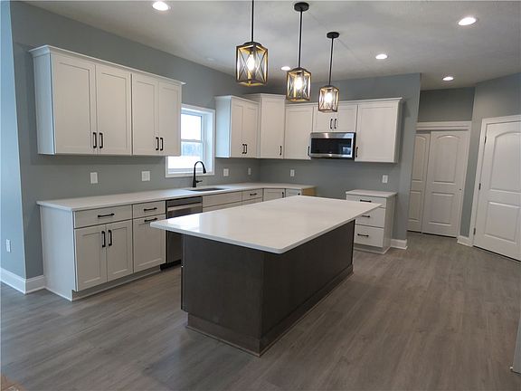 3rd image of 277 Collamer Rd