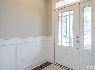452 Skybluff Cir, Fuquay Varina, NC 27526
