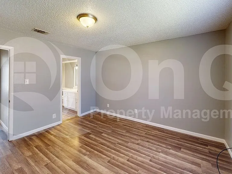 8108 Foxfire Ln #B — Photo 8