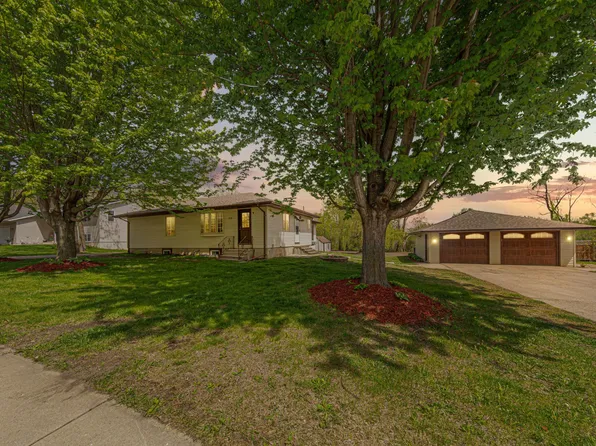 913 Western Ave N, Faribault, MN 55021