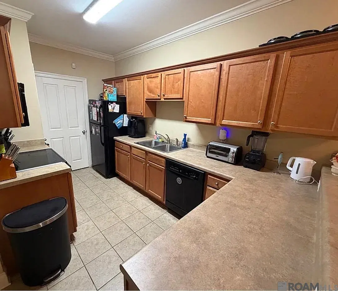 3 bed, 1555 sqft, $1,650 — Photo 3