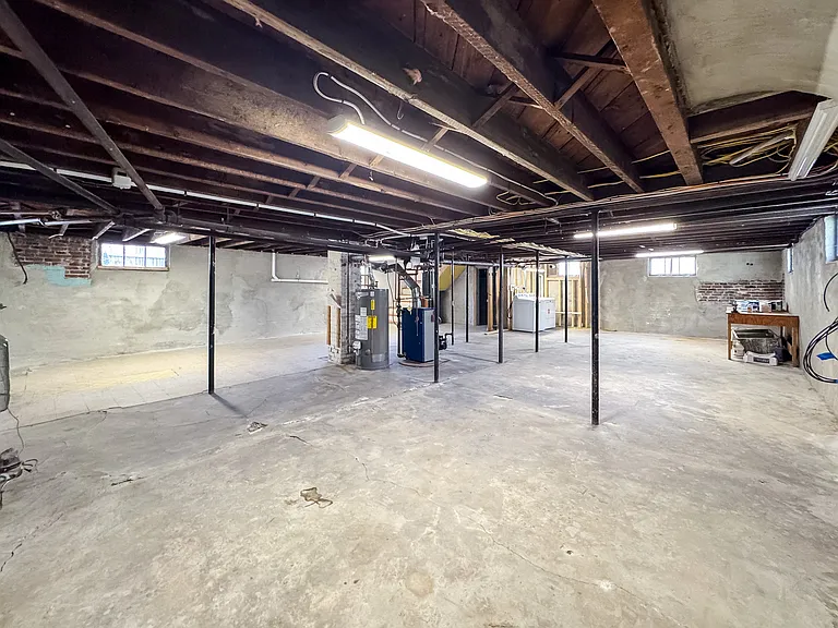 271 Atlantic St — Photo 16