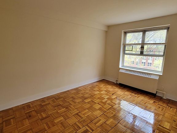 3rd image of 67-50 192nd St