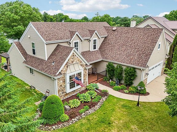2nd image of 1085 Hillebrand DRIVE