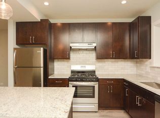 916 Crain St #4, Evanston, IL 60202