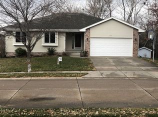 11616 S 206th St, Gretna, NE 68028