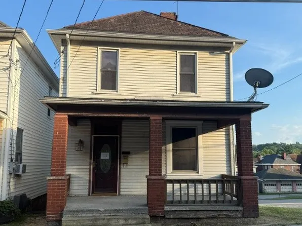 146 E College St, Canonsburg, PA 15317