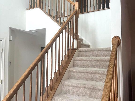 2nd image of 49 Morningmist Dr