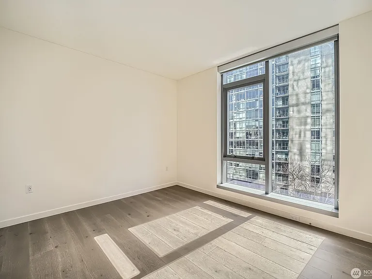 800 Columbia St #1205 — Photo 26
