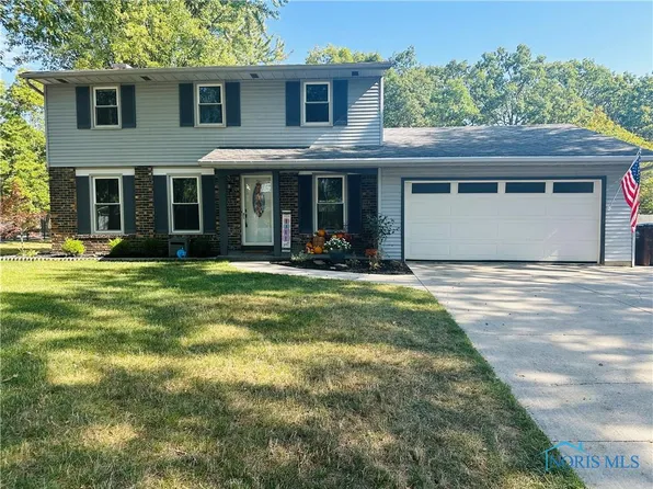 1205 Fallen Timbers Dr, Defiance, OH 43512