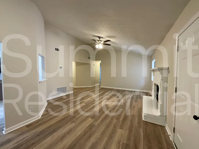 245 Windemere Way — Photo 3