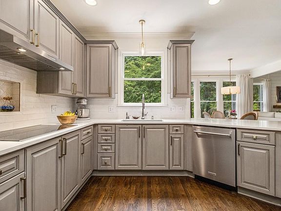 3rd image of 4655 Gilhams Rd NE