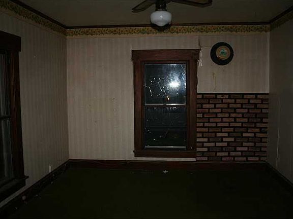 4th image of 404 S Grace Ave