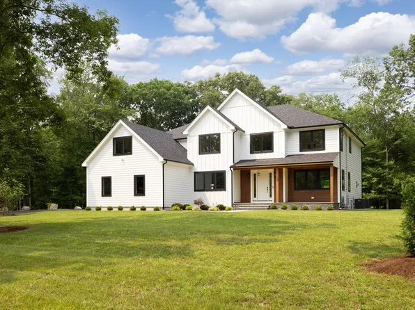 3 Willow St, Sharon, MA 02067