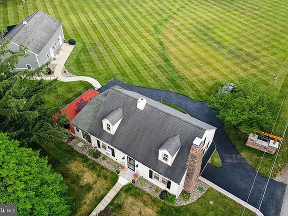 2nd image of 5390 Nursery Rd