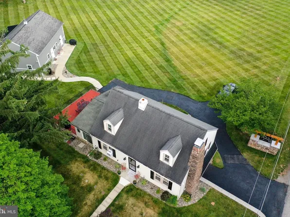 5390 Nursery Rd, Dover, PA 17315