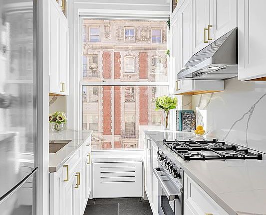 4th image of 101 W 80th St APT 7D